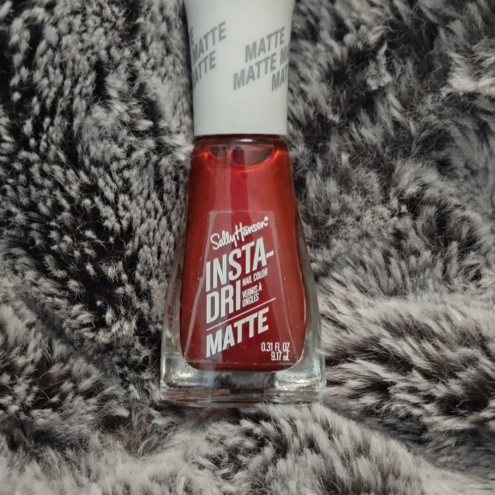 Sally Hansen insta dri matte